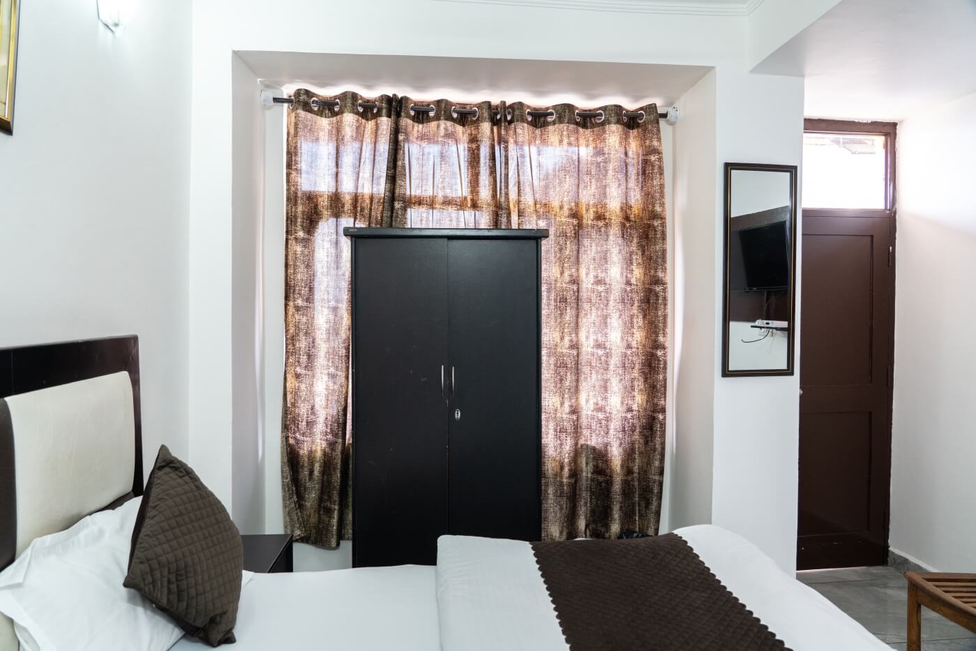 room-ompalace-04