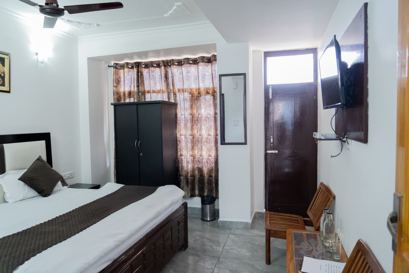 room-ompalace-05
